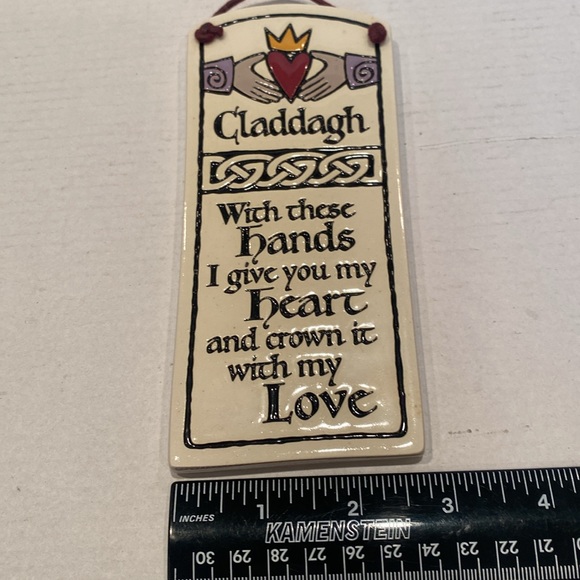 Vintage 2003 Claddagh Ceramic Plaque - Picture 4 of 6